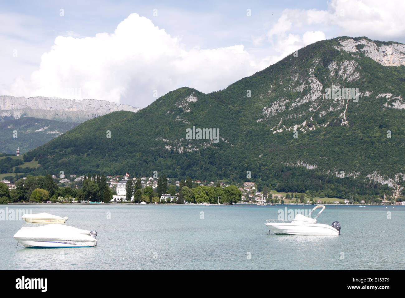 Lac d'Annecy, Haute-Savoie, Rhône-Alpes, France. Banque D'Images