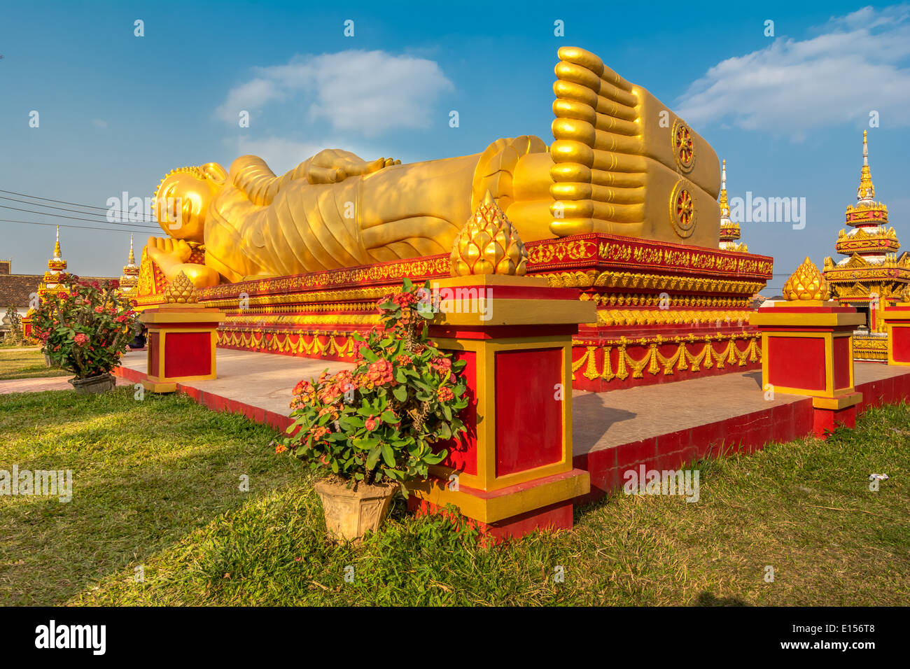 Bouddha couché au Laos Banque D'Images