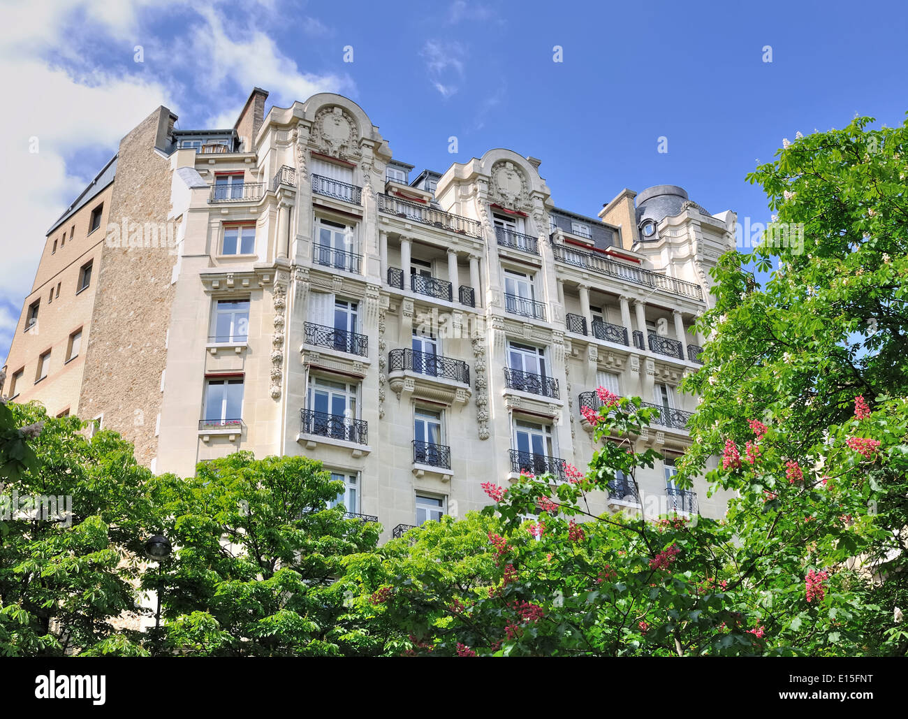 Bâtiment de prestige dans le secteur est de Paris Banque D'Images