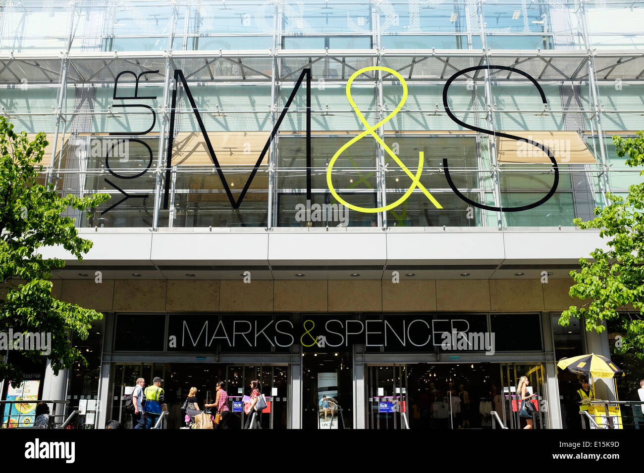 M & S store front dans le centre-ville de Manchester UK Banque D'Images