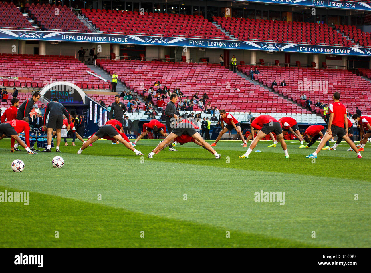 L'équipe de l'Atlético de Madrid, l'Atlético de Madrid au cours de la session de formation ouverte au stade de la Luz à Lisbonne, Portugal. Le Real Madrid et l'Atlético de Madrid conteste la finale de la Ligue des Champions le samedi 24 mai, 2014. Banque D'Images