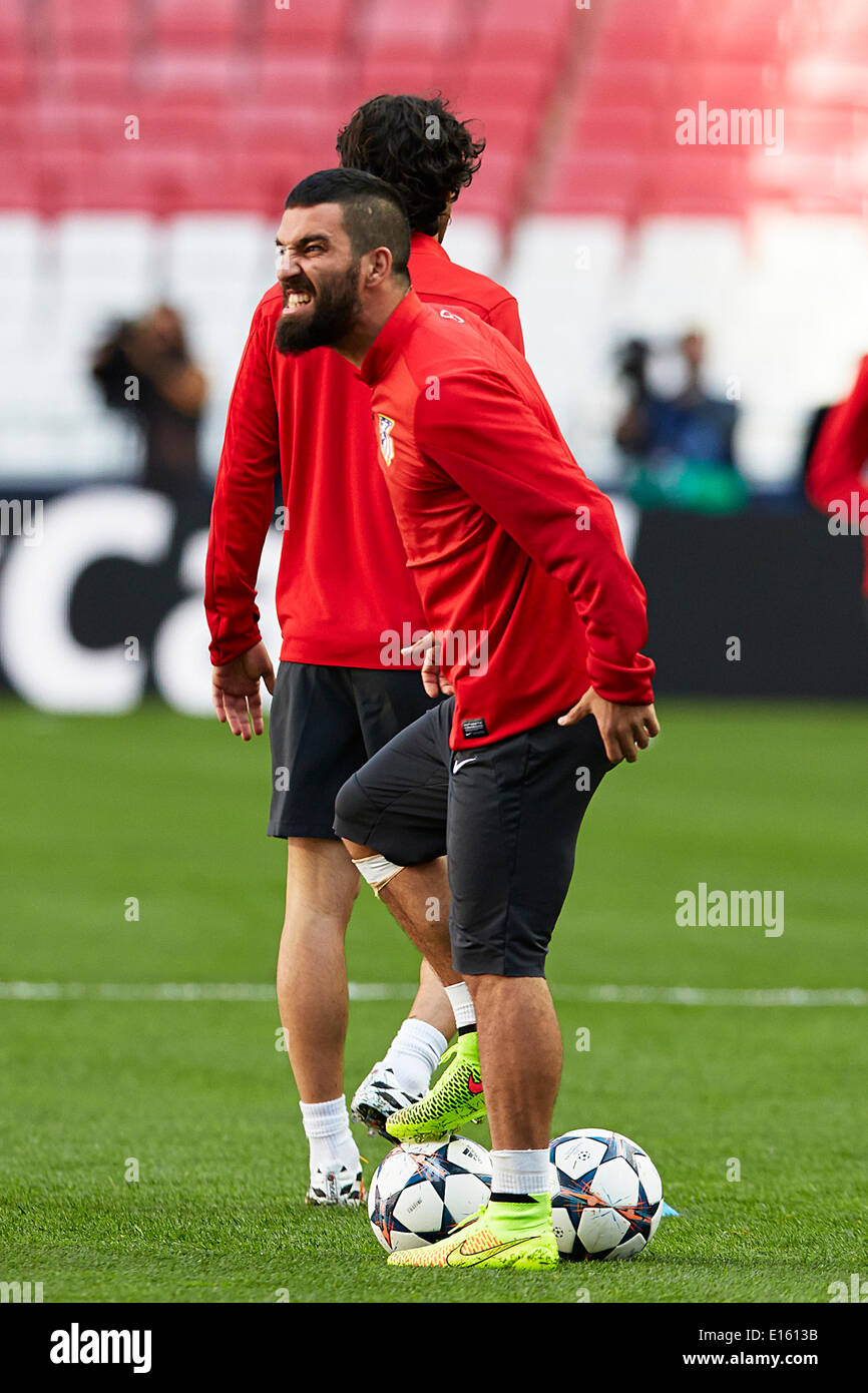 23.05.2014, Lisbonne, Portugal Terrain Arda Turan de gestes Atletico Madrid Atletico Madrid au cours de la session de formation avant la finale de la Ligue des Champions entre le Real Madrid et l'Atletico Madrid au Sport Lisboa e Benfica Stadium, Lisbonne, Portugal Banque D'Images