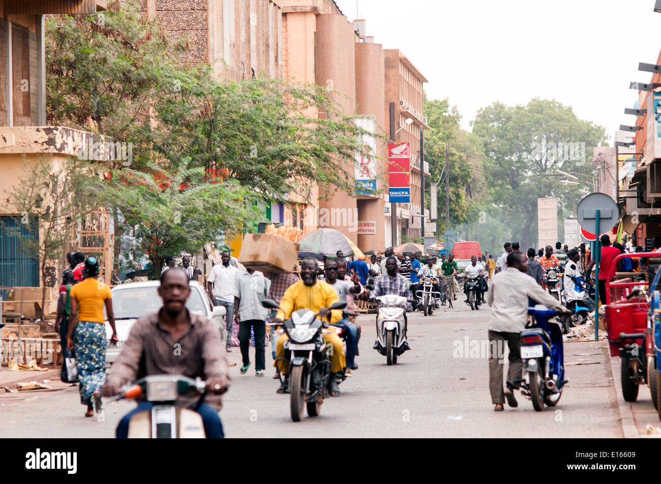 Scène de rue, Ouagadougou, Burkina Faso Banque D'Images