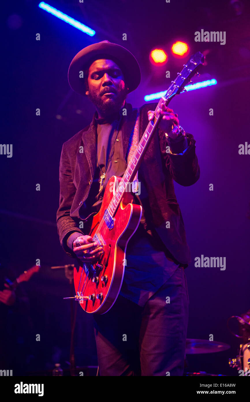 Milan Italie. 23 mai 2014. Le guitariste de blues-rock américain et lauréat des Grammy Awards Gary CLARK JR. exécute live au Magazzini Generali Crédit : Rodolfo Sassano/Alamy Live News Banque D'Images