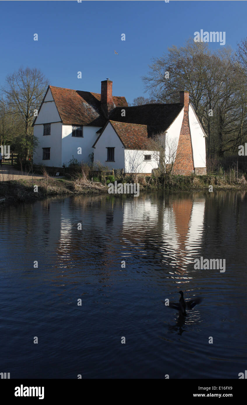 Willy Lott's Cottage, East Bergholt, Flatford, Suffolk, rendu célèbre dans la peinture de John Constable, le Hay Wain, 1821 Banque D'Images
