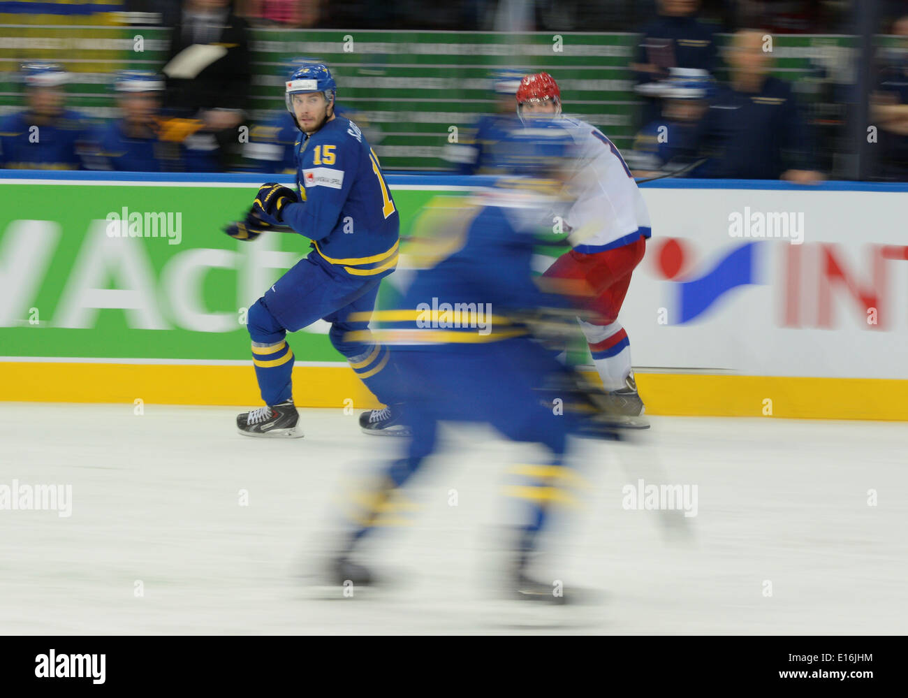 Mattias SJOGREN(15) patins de la Suède sur la glace au cours de l'IIHF 2014 Championnat du Monde de Hockey sur glace à Minsk Arena match de demi-finale Banque D'Images