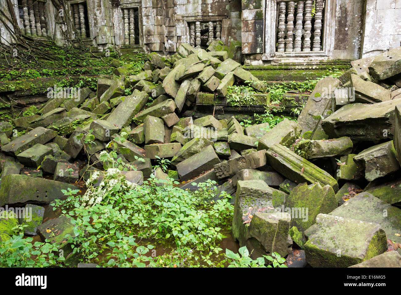 Ruines du temple de Beng Mealea zone d'Angkor, Siem Reap, Cambodge Banque D'Images