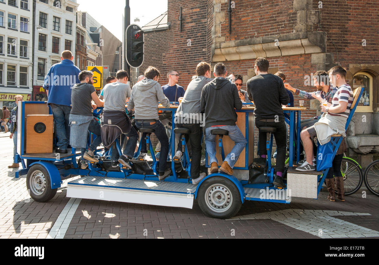 Bière Amsterdam vélo crawl Photo Stock - Alamy