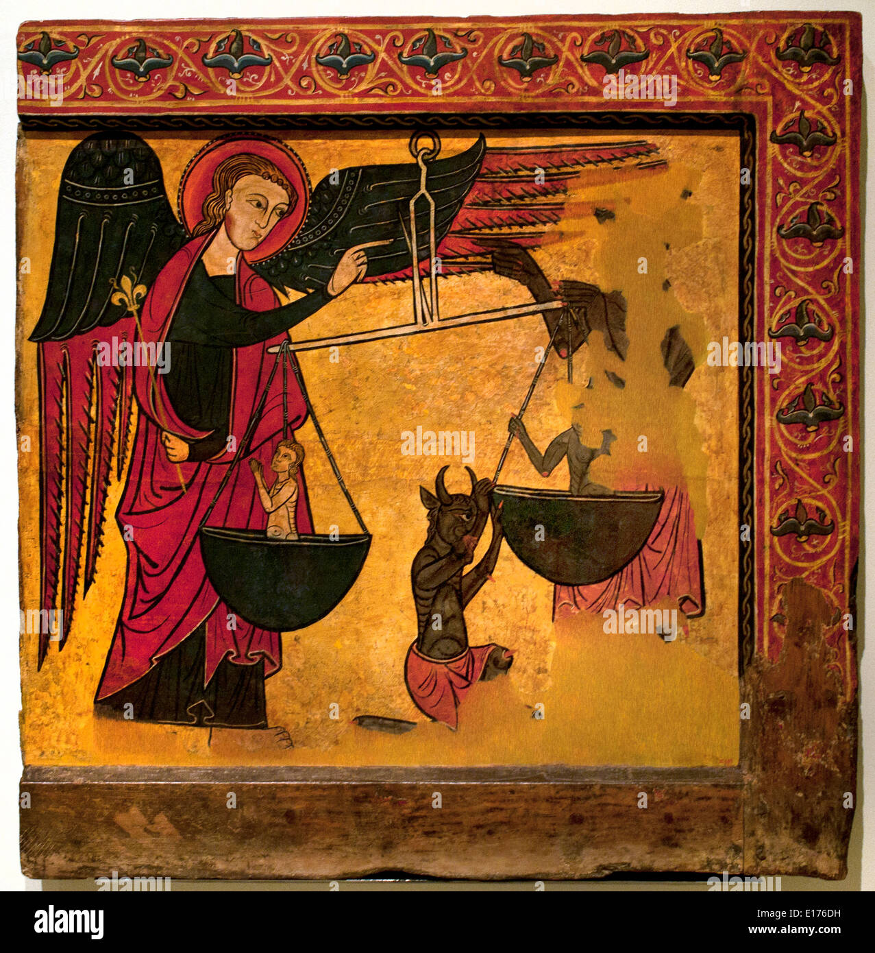 Saint Michel pesant les âmes début de 14e siècle (l'église de Sant Cristòfol de Toses ) L'art gothique médiéval Espagnol Espagne Banque D'Images