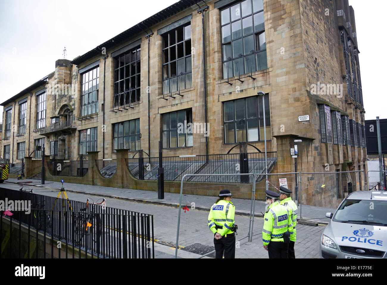 167 Renfrew Street, Glasgow, Écosse, Royaume-Uni, dimanche 25 mai 2014. Après l'incendie à l'école d'art de Glasgow conçue par Charles Rennie Mackintosh dans le centre-ville, des travaux sont en cours pour évaluer l'étendue des dommages Banque D'Images