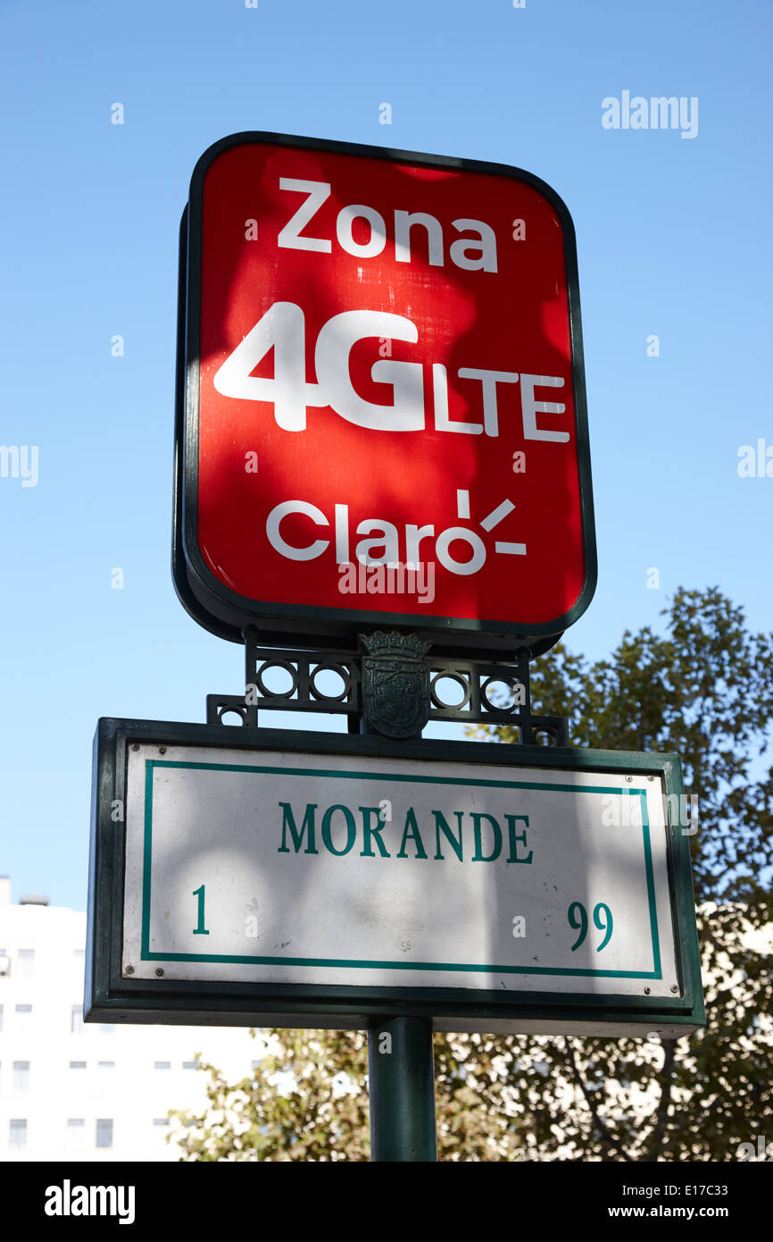 Fournisseur de réseau mobile claro 4g zone centre-ville de Santiago Chili lite Banque D'Images