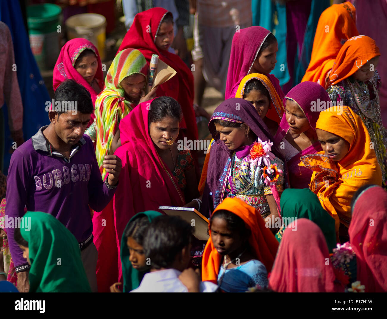 Portrait de village rural des femmes à la foire de l'Garasia tribu, Rajasthan, Inde. Banque D'Images