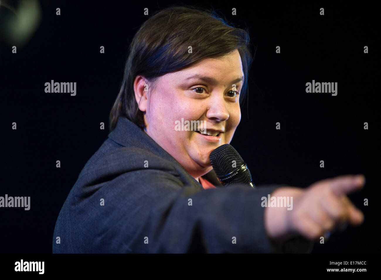 Stand up comedian Susan Calman sur scène à Hay Festival 2014 ©Jeff Morgan Banque D'Images