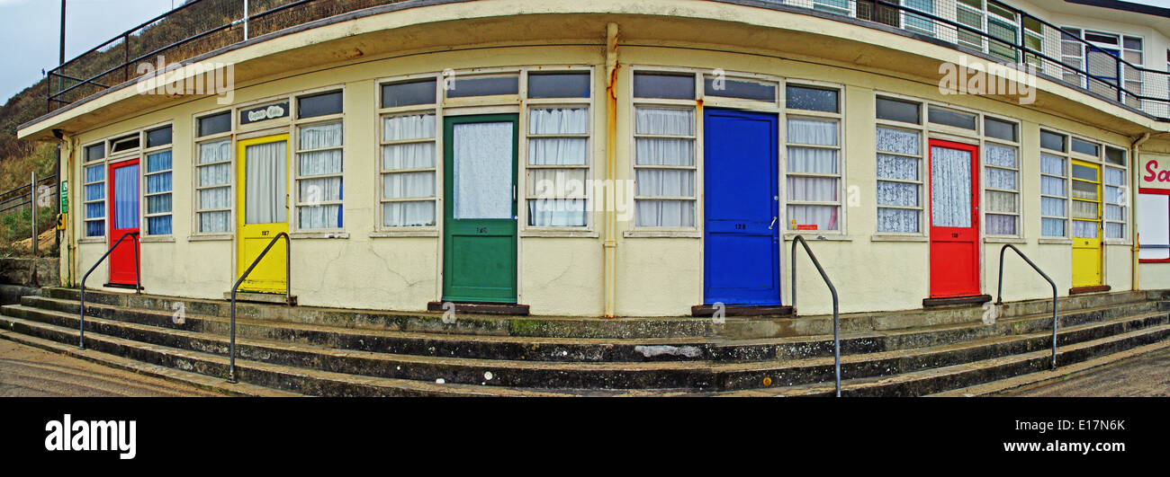 Béton Cromer cabines colorées Vue panoramique Banque D'Images