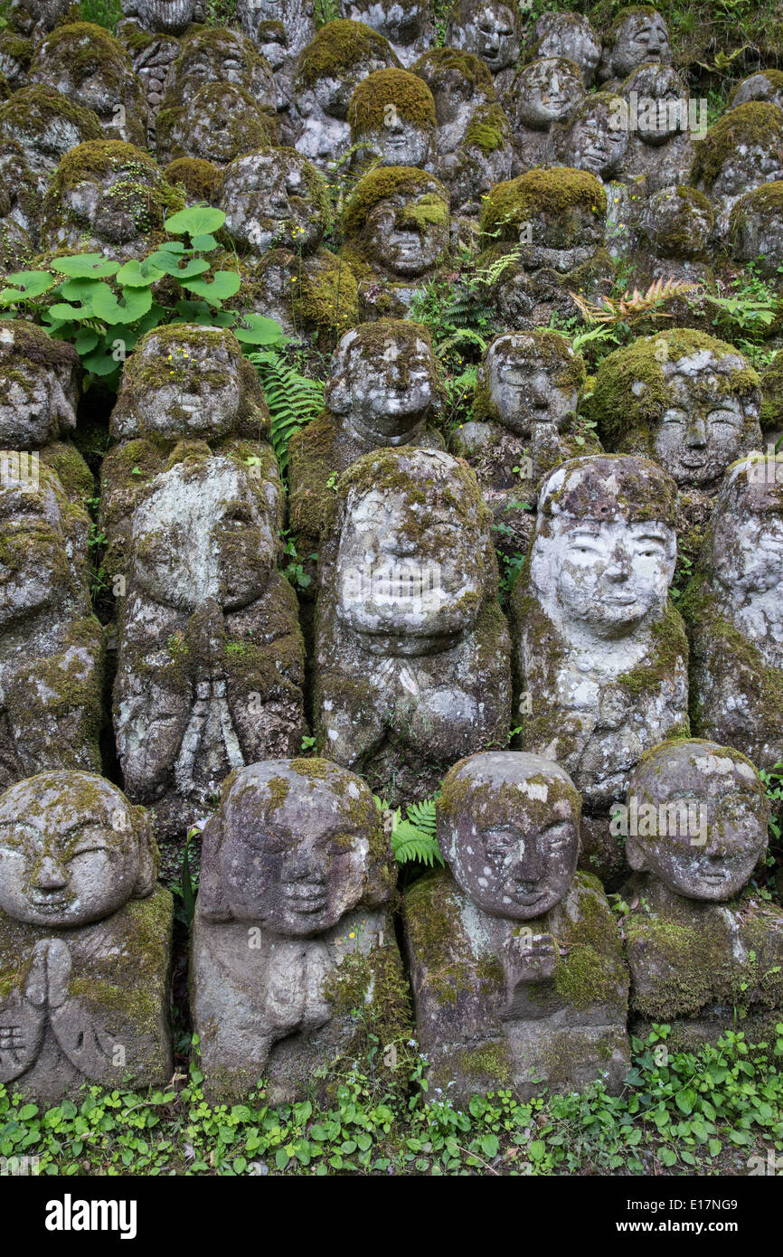 Otagi Nenbutsu-ji est un temple bouddhiste à Arashiyama, avec plus de 1200 disciples du Bouddhisme Rakan pierre Banque D'Images