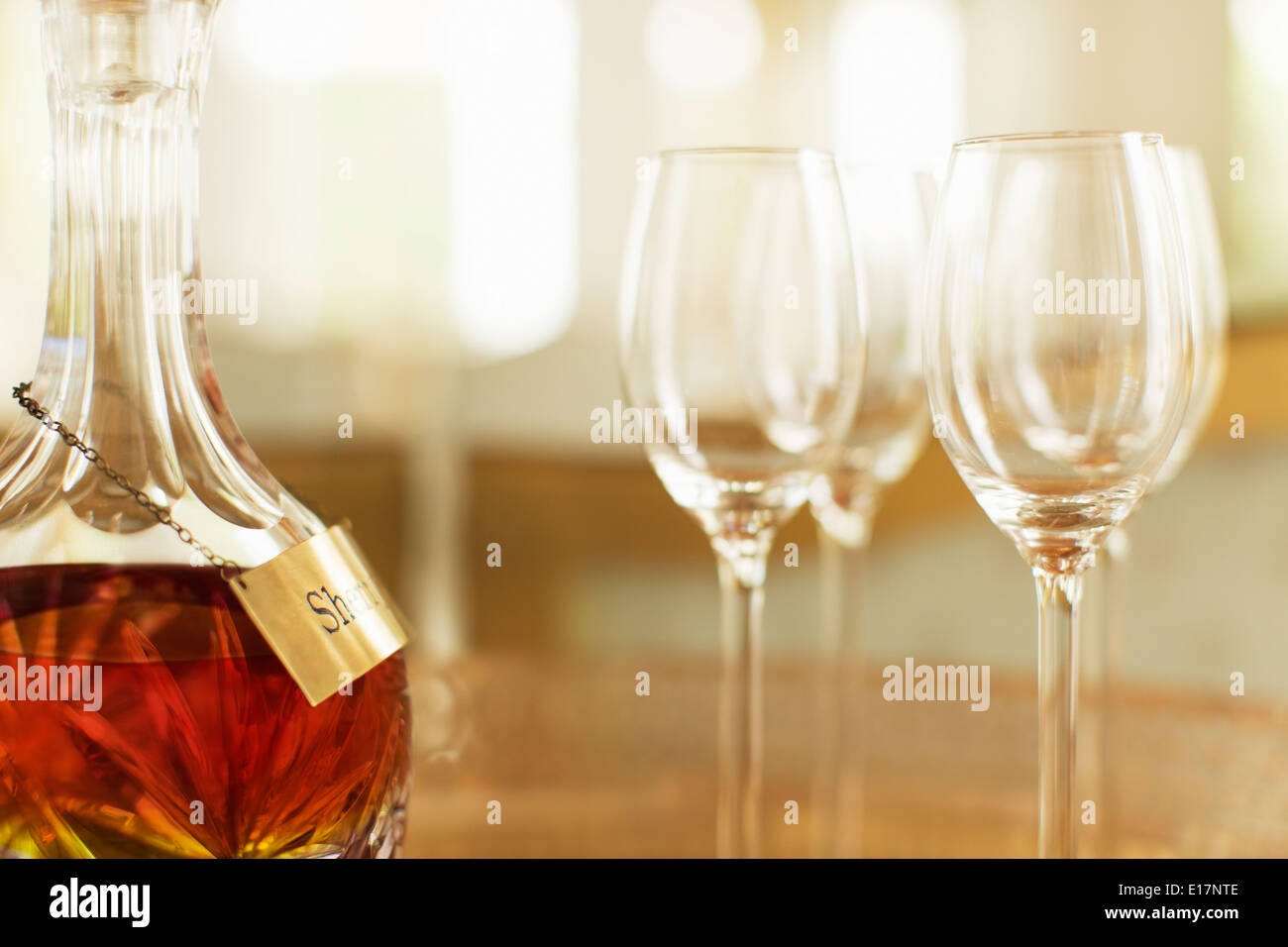Carafe en cristal et verres sherry cordial Banque D'Images
