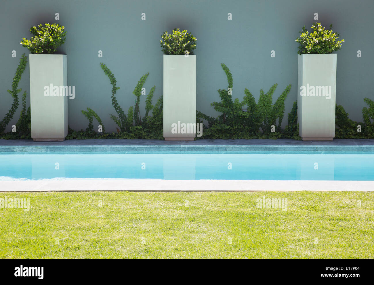 Piscine moderne Banque D'Images