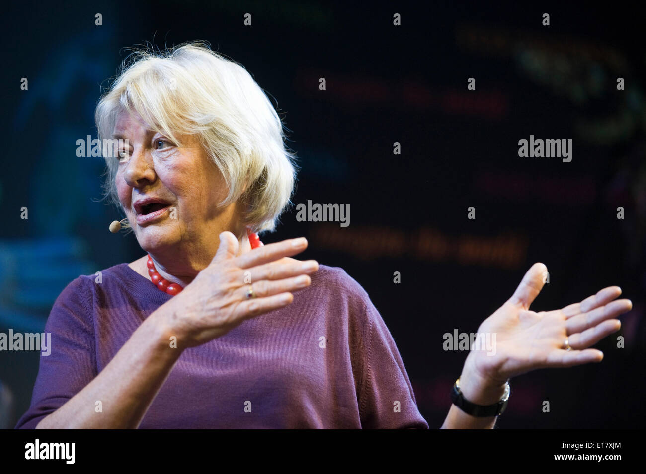 Lynn Barber célébrité journaliste enquêteur parlant de sa vie et de travailler au Hay Festival 2014 ©Jeff Morgan Banque D'Images