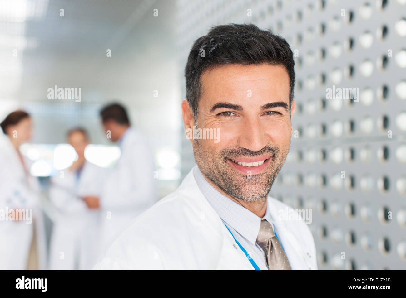 Portrait of smiling doctor Banque D'Images