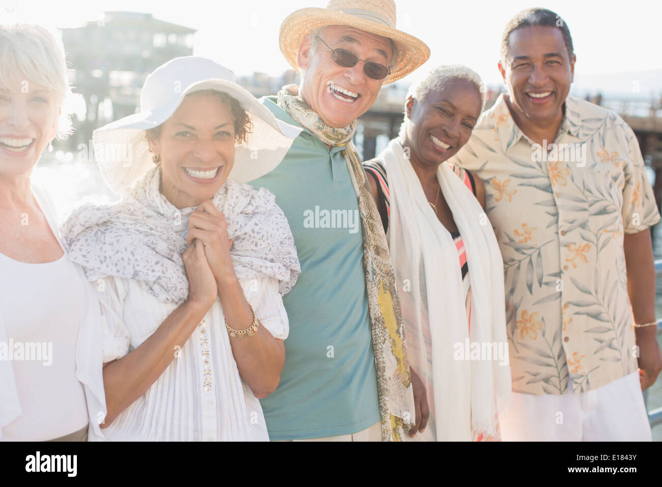 Portrait of smiling senior friends Banque D'Images