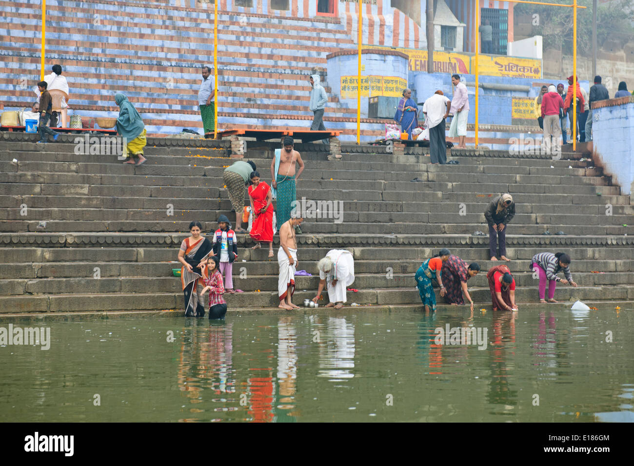 Mère Ganga,Ganga River,le Gange Ghats,,Aarti,lavage des péchés,bateaux de rivière, les pèlerins, Varanasi, Benares, Uttar Pradesh, Inde Banque D'Images