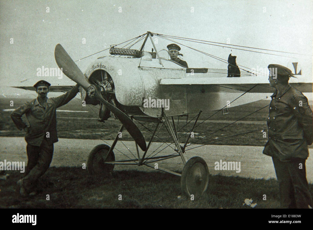 Le Fokker E. J'étais un chasseur biplan monoplace allemand utilisé pendant la première Guerre mondiale. Connu pour sa configuration d'aile monoplan distinctive et sa mitrailleuse montée vers l'avant, il a été l'un des premiers avions allemands à entrer au combat pendant la guerre. Banque D'Images