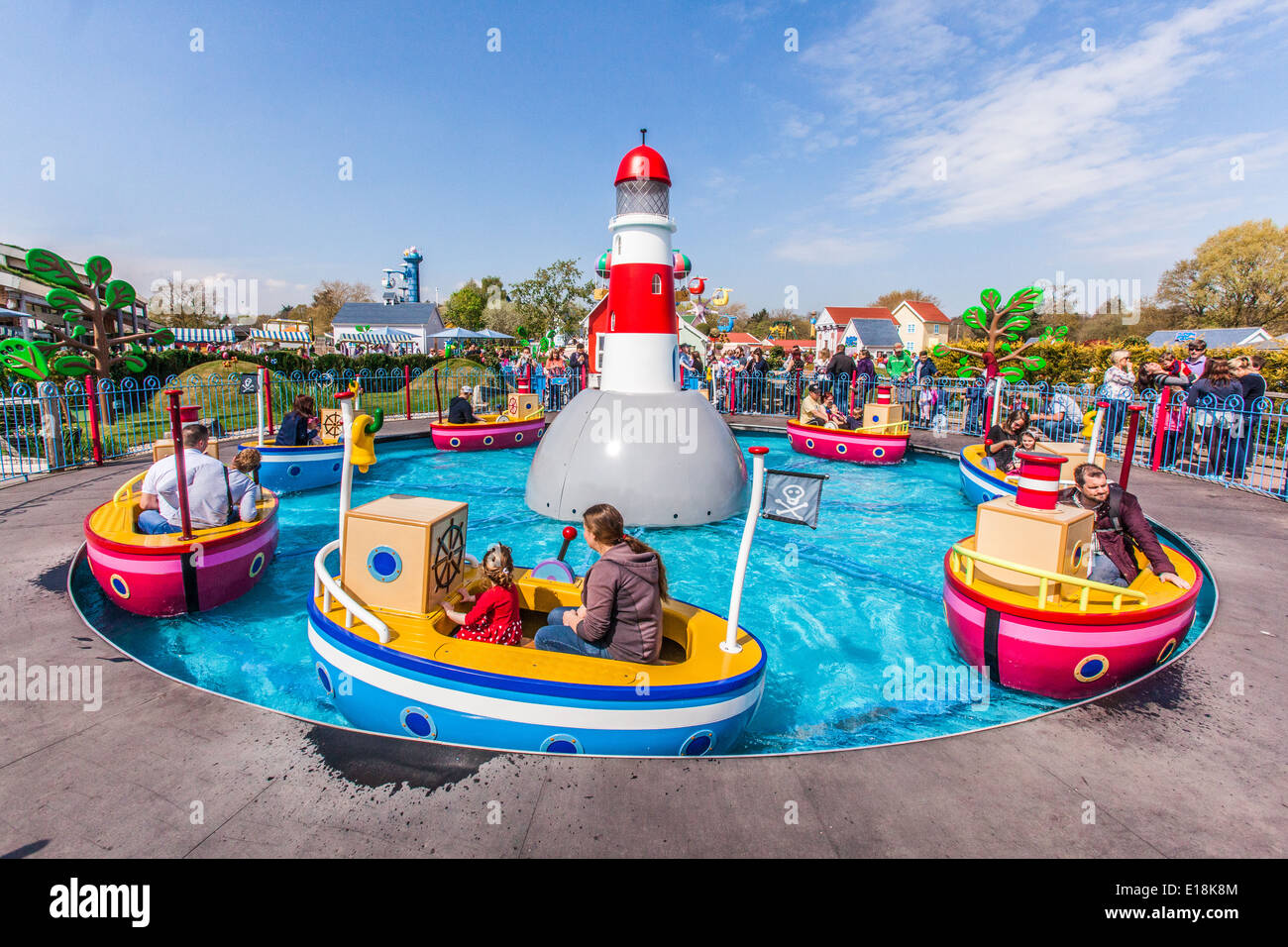 Grandpa Pig's Boat Trip ride, Peppa Pig world, Paultons Park, Southampton, Angleterre, Royaume-Uni. Banque D'Images