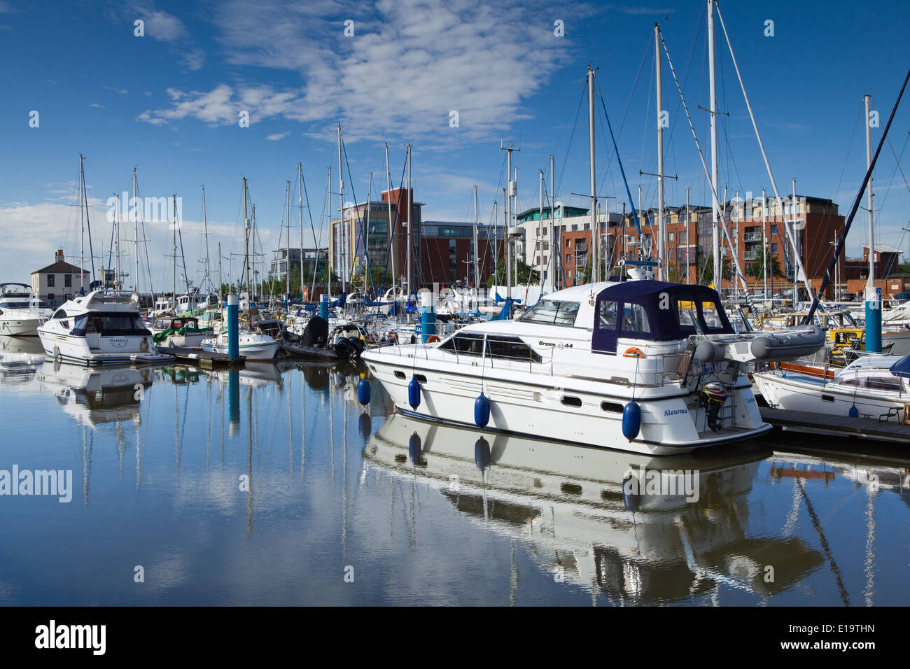 Marina de Hull dans la ville de Hull (Kingston-upon-Hull) dans l'East Riding of Yorkshire, Angleterre, Royaume-Uni. Banque D'Images