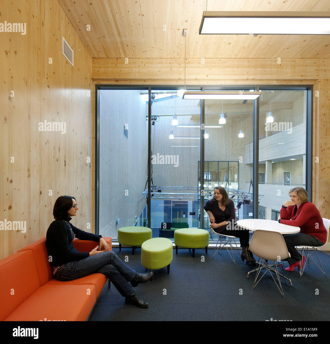 Lancaster Institut pour l'Art Contemporain, Lancaster, Royaume-Uni. Architecte : Sheppard Robson, 2011. Pod Réunion avec ful Banque D'Images
