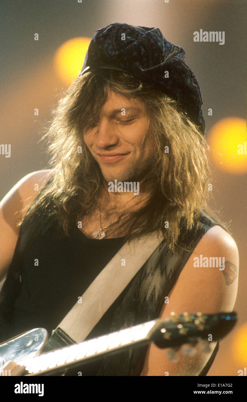 BON JOVI - groupe rock américain avec Jon Bon Jovi sur 1986 Photo Stock -  Alamy