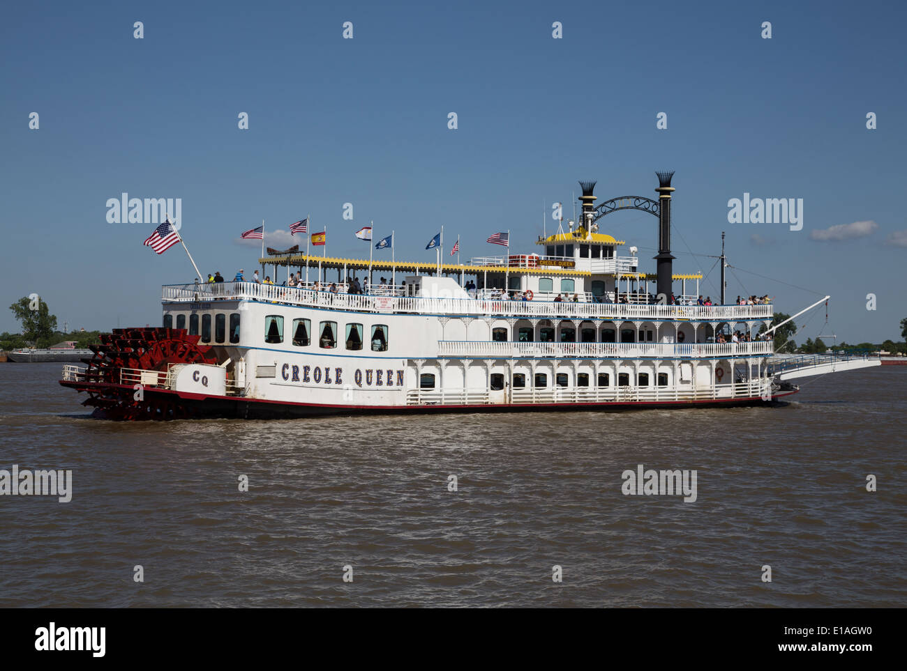 Creole Queen dans le fleuve Mississippi, La Nouvelle-Orléans, Louisiane, Etats-Unis Banque D'Images