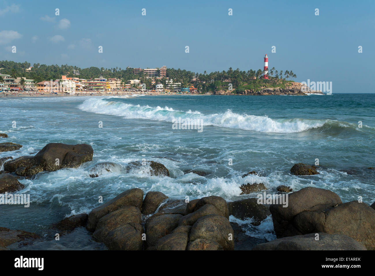 Kovalam Beach, Lighthouse Beach, le lightouse à l'arrière, Kovalam, Kerala, Inde Banque D'Images