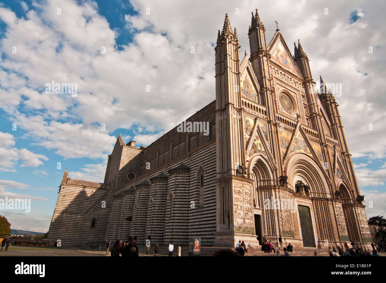 Vue sur le Duomo à Orvieto, Italie Banque D'Images