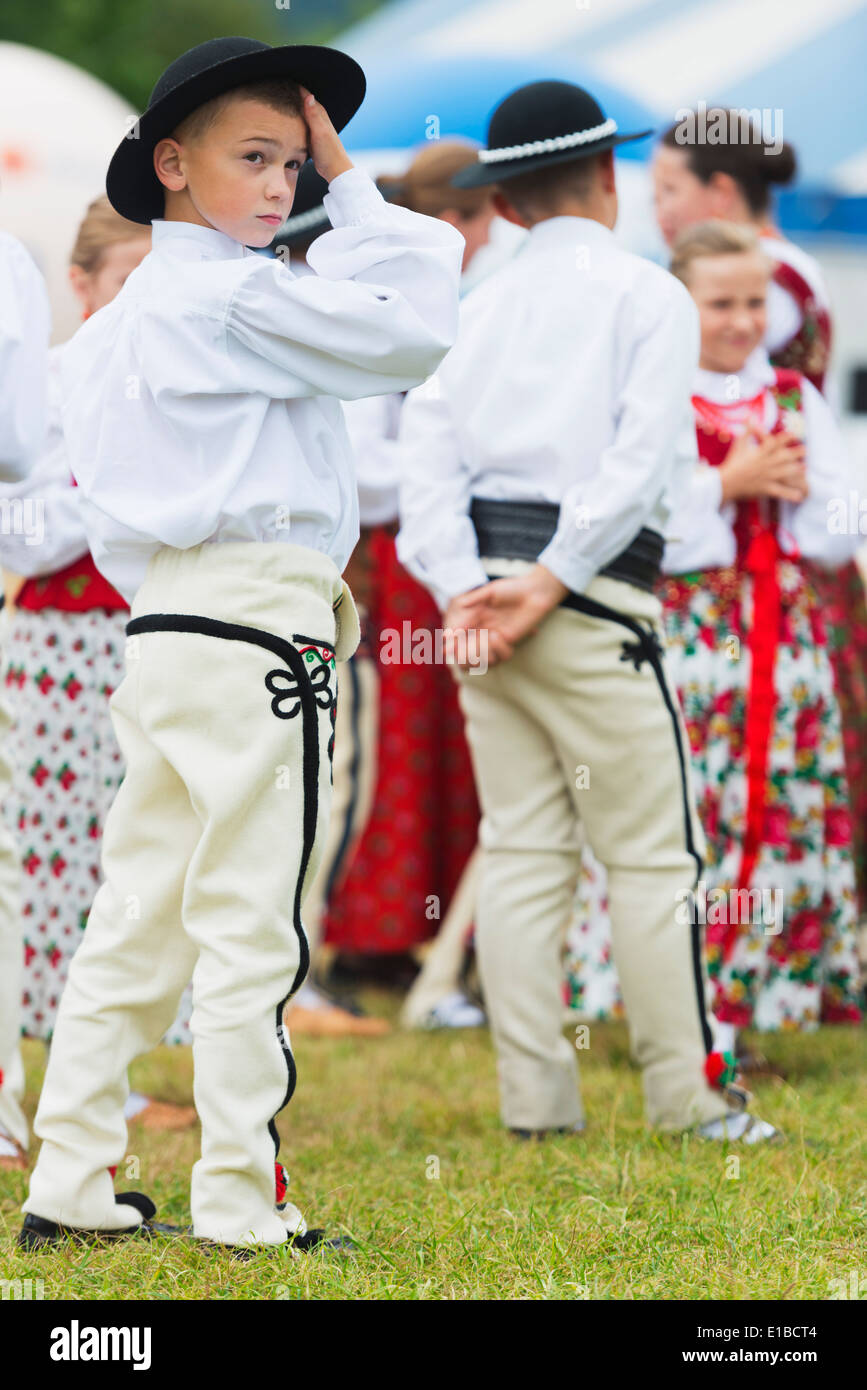 L'Europe, Pologne, Carpates, Zakopane, Festival International de Folklore  de montagne, des interprètes en costume traditionnel Photo Stock - Alamy