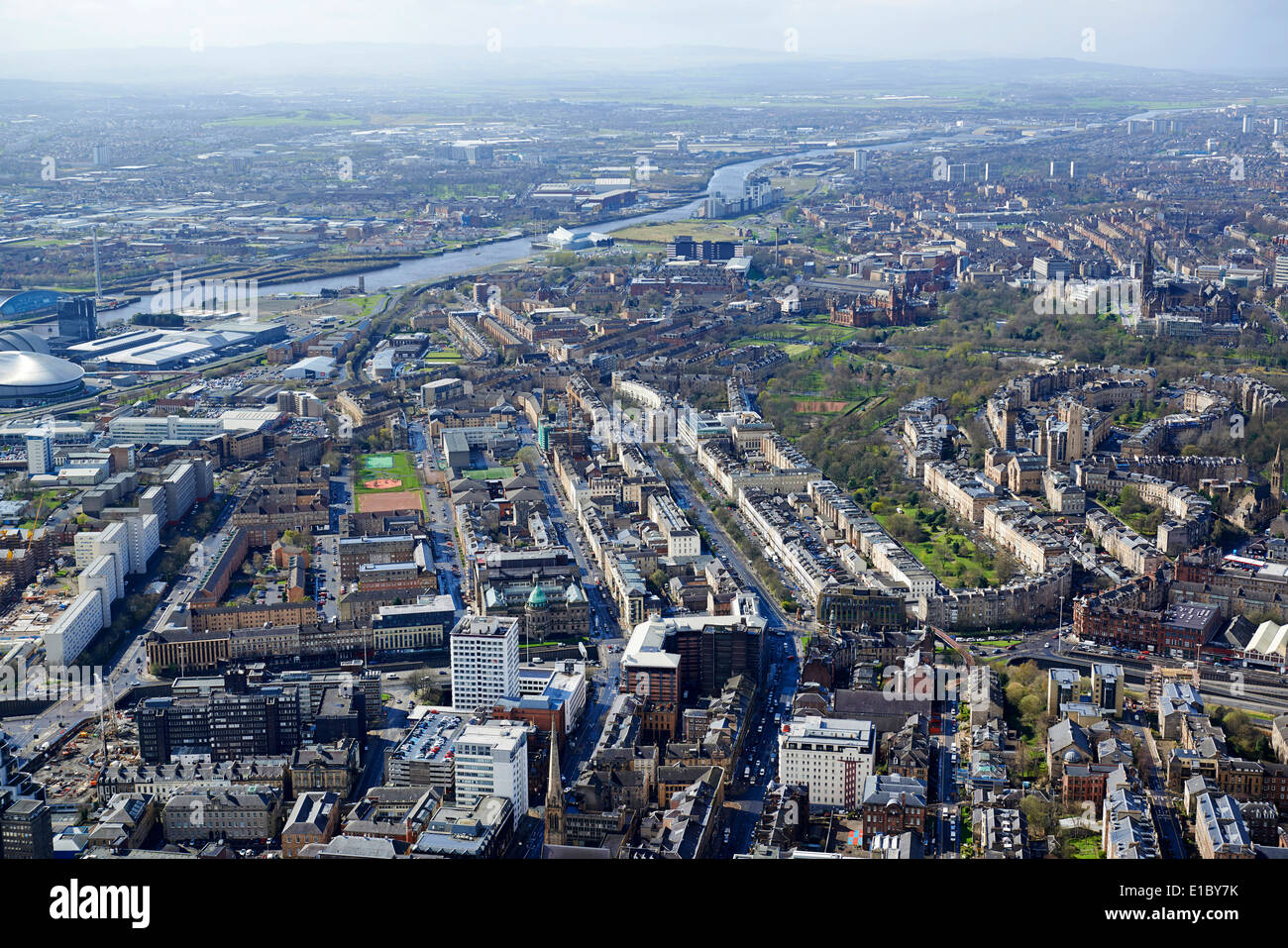 Le centre-ville de Glasgow à partir de l'air, le Centre de l'Écosse, au Royaume-Uni, à l'est sur l'ouest et le Clyde Banque D'Images