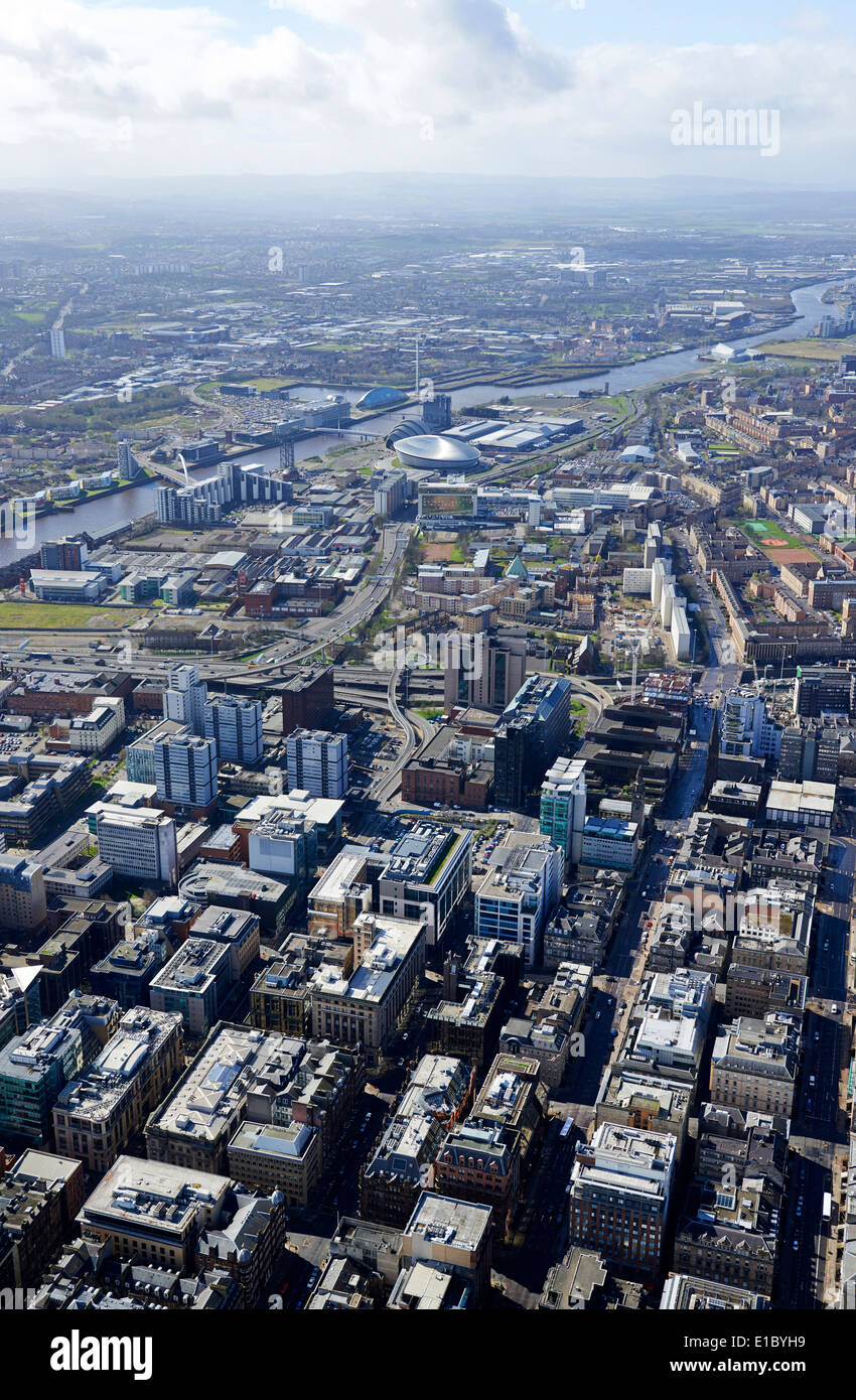 Le centre-ville de Glasgow à partir de l'air, le Centre de l'Écosse, au Royaume-Uni, à la recherche sur la rivière Clyde sur les nouvelles instructions SSE hydro Banque D'Images
