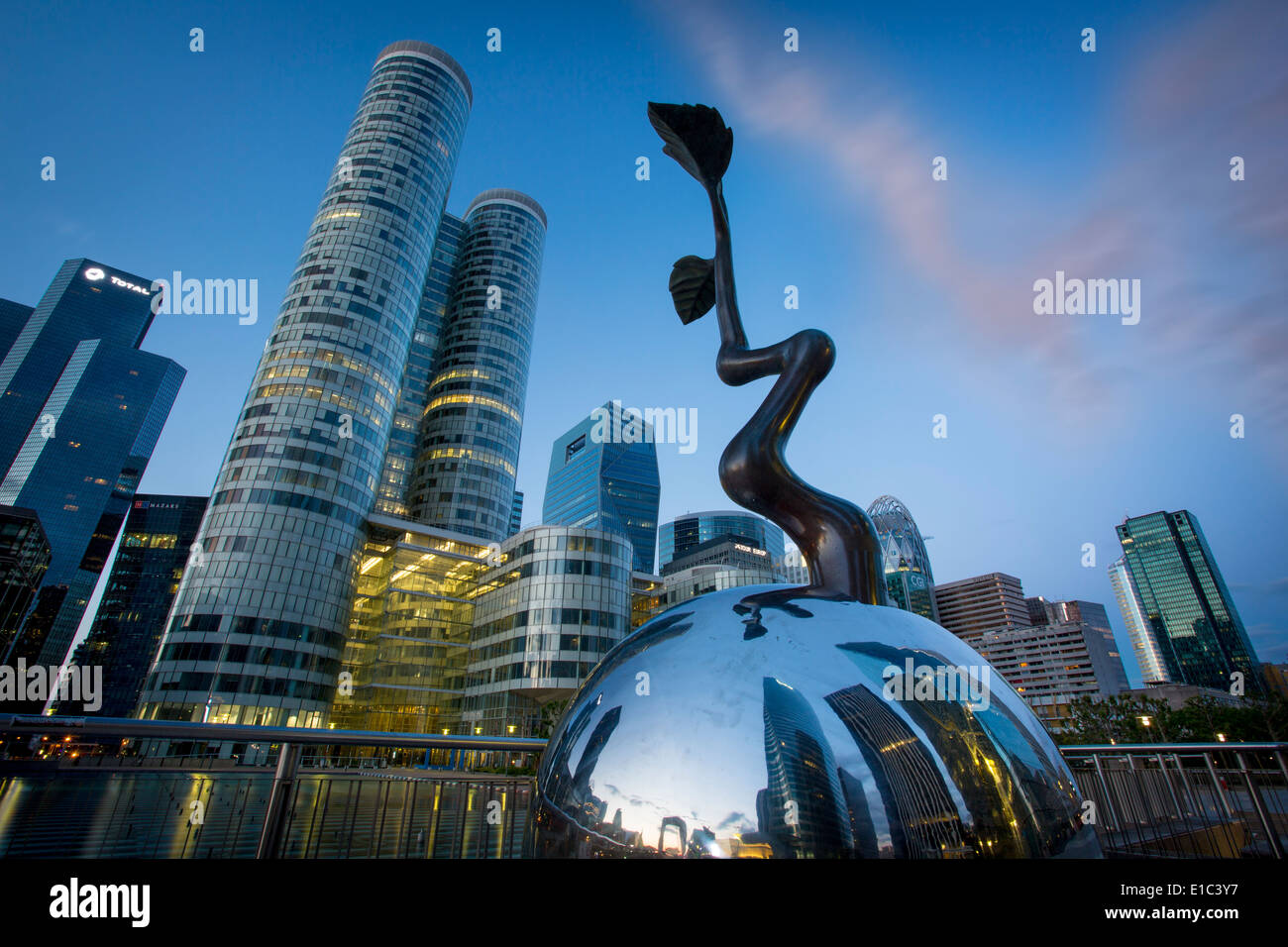Les bâtiments modernes de la Défense, Paris France Banque D'Images
