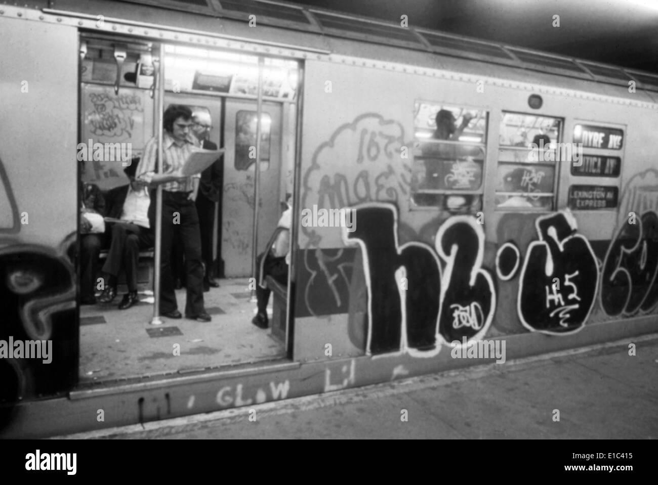 L'Amérique des années 70. Un graffiti sur une voiture de métro sur la ligne de Lexington Avenue. New York City, New York ca. 1972. Banque D'Images