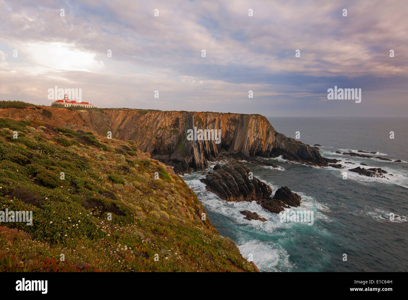 Le phare sur la pointe de la façade atlantique. Banque D'Images