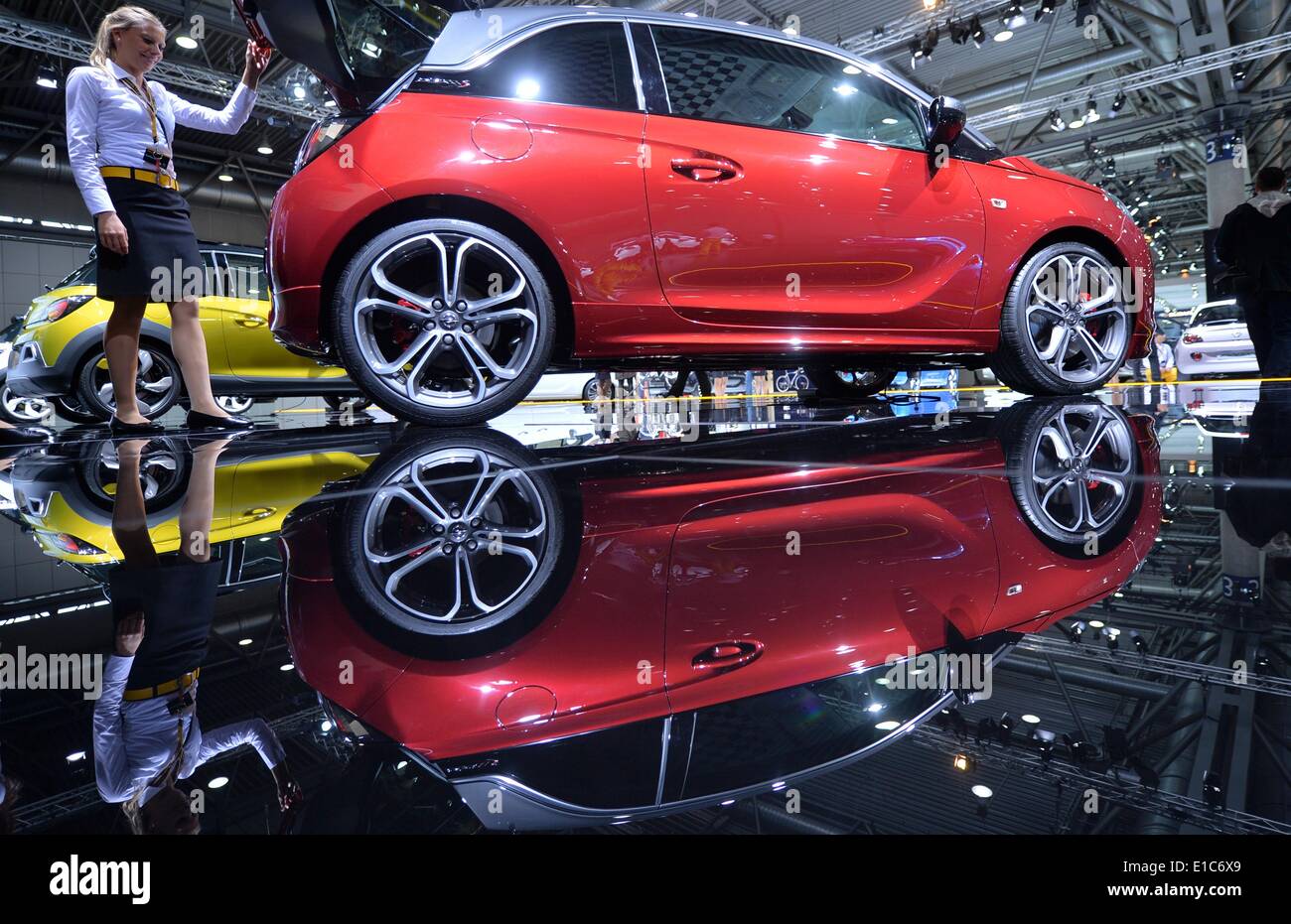 Leipzig, Allemagne. 30 mai, 2014. L'Opel AdamS à l'International Auto Mobil 2014 (AMI) à Leipzig, Allemagne, 30 mai 2014. L'AMI car show se déroule du 31 mai au 08 juin 2014. Photo : HENDRIK SCHMIDT/dpa/Alamy Live News Banque D'Images