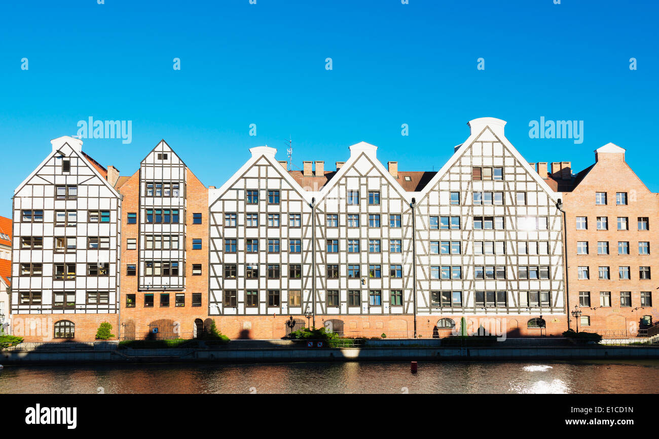 L'Europe, Pologne, Gdansk, maisons côté canal Banque D'Images