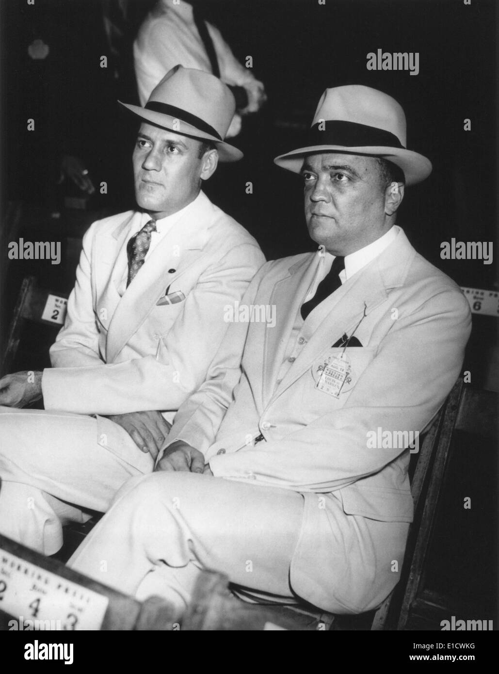 J. Edgar Hoover et Clyde Tolson au Louis-Jack Joe Sharkey lutte. 18 août 1936, la ville de New York. (BSLOC 2014 7 85) Banque D'Images