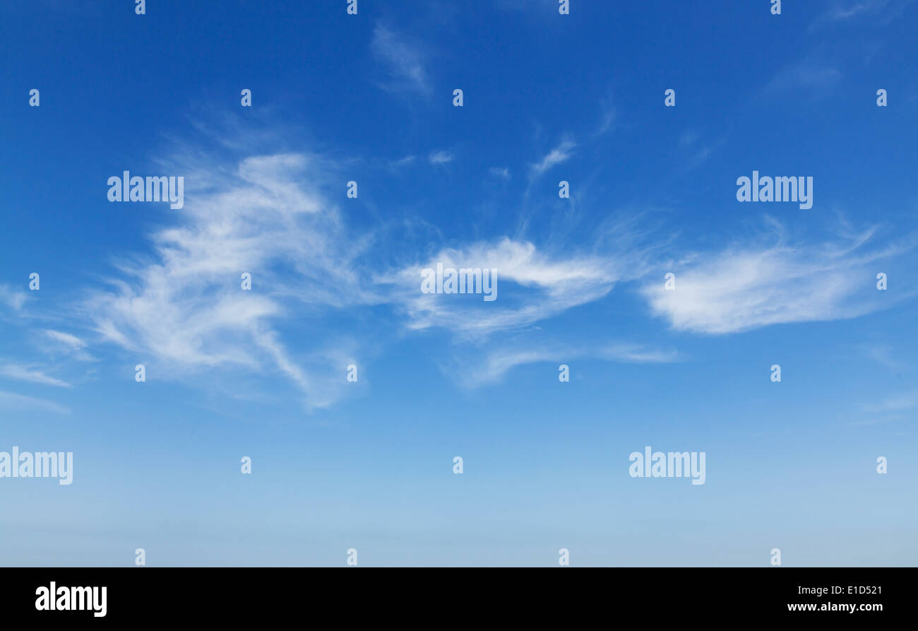 Ciel nuageux bleu naturel texture de fond photo Banque D'Images