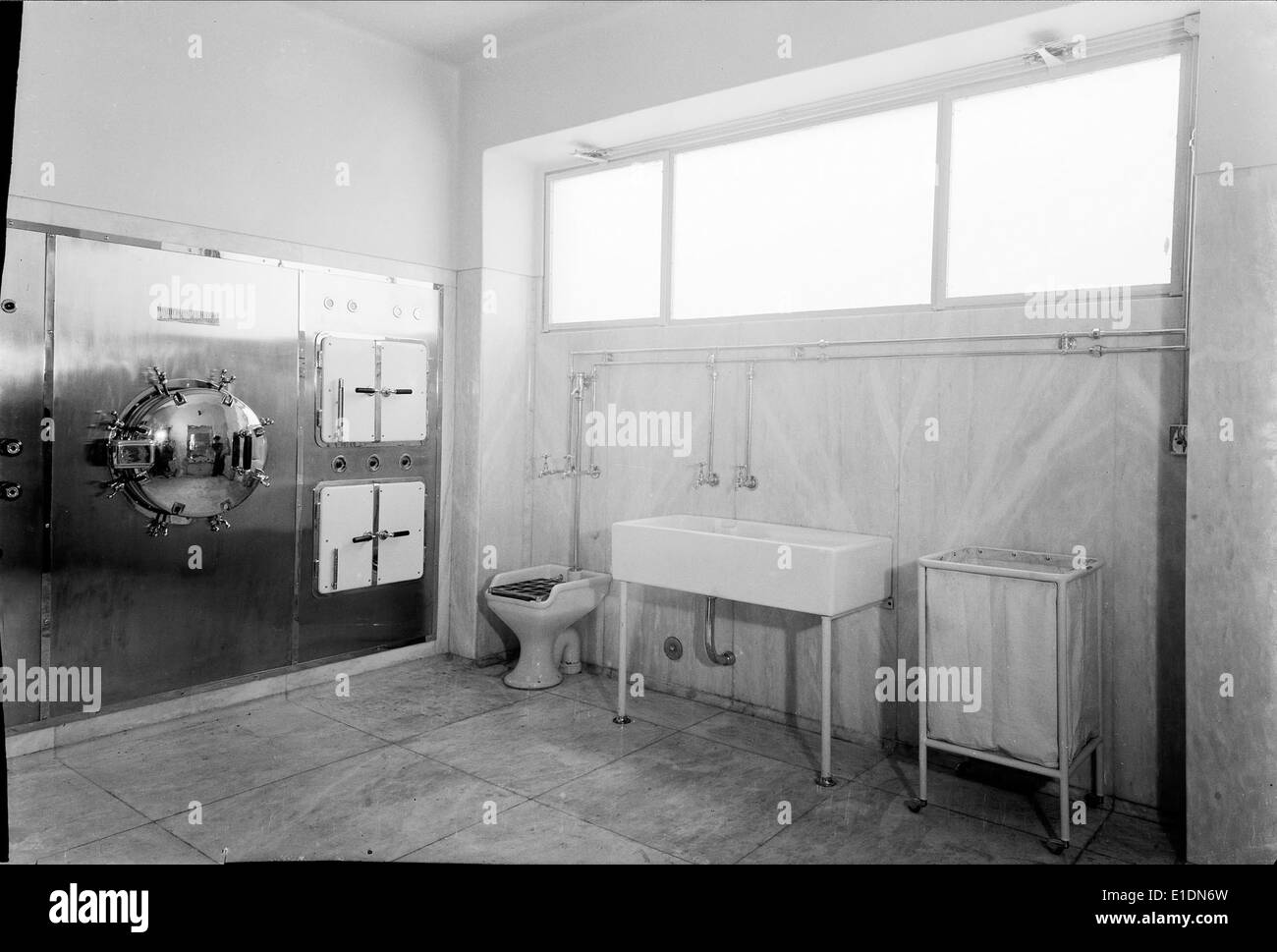 L’Instituto Pasteur de Lisbonne est une institution de recherche scientifique spécialisée dans les études biomédicales et médicales. Il fait partie du réseau international Pasteur, contribuant aux progrès de la santé mondiale. Banque D'Images