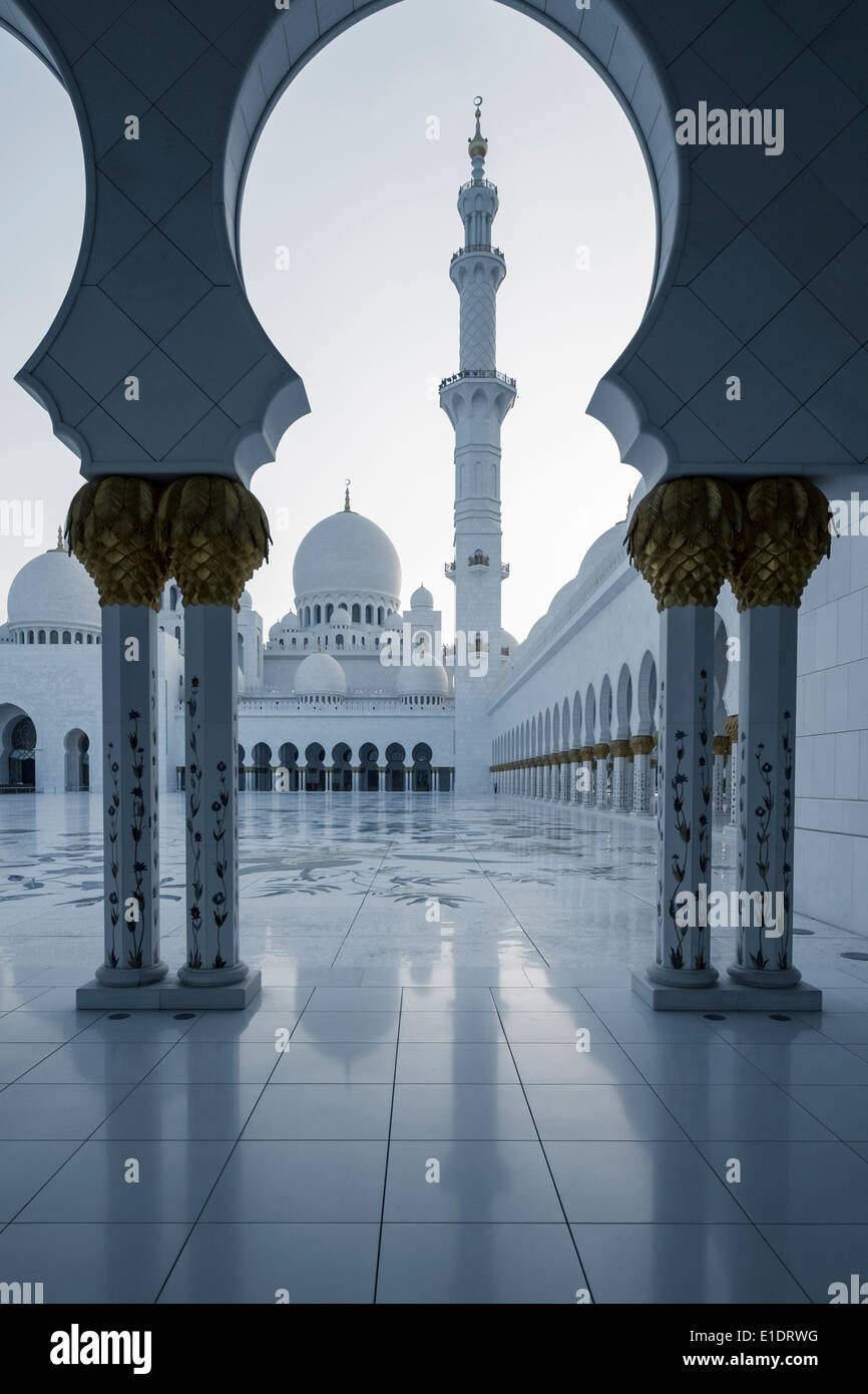 Grande Mosquée de Sheikh Zayed à Abu Dhabi Emirats Arabes Unis Banque D'Images