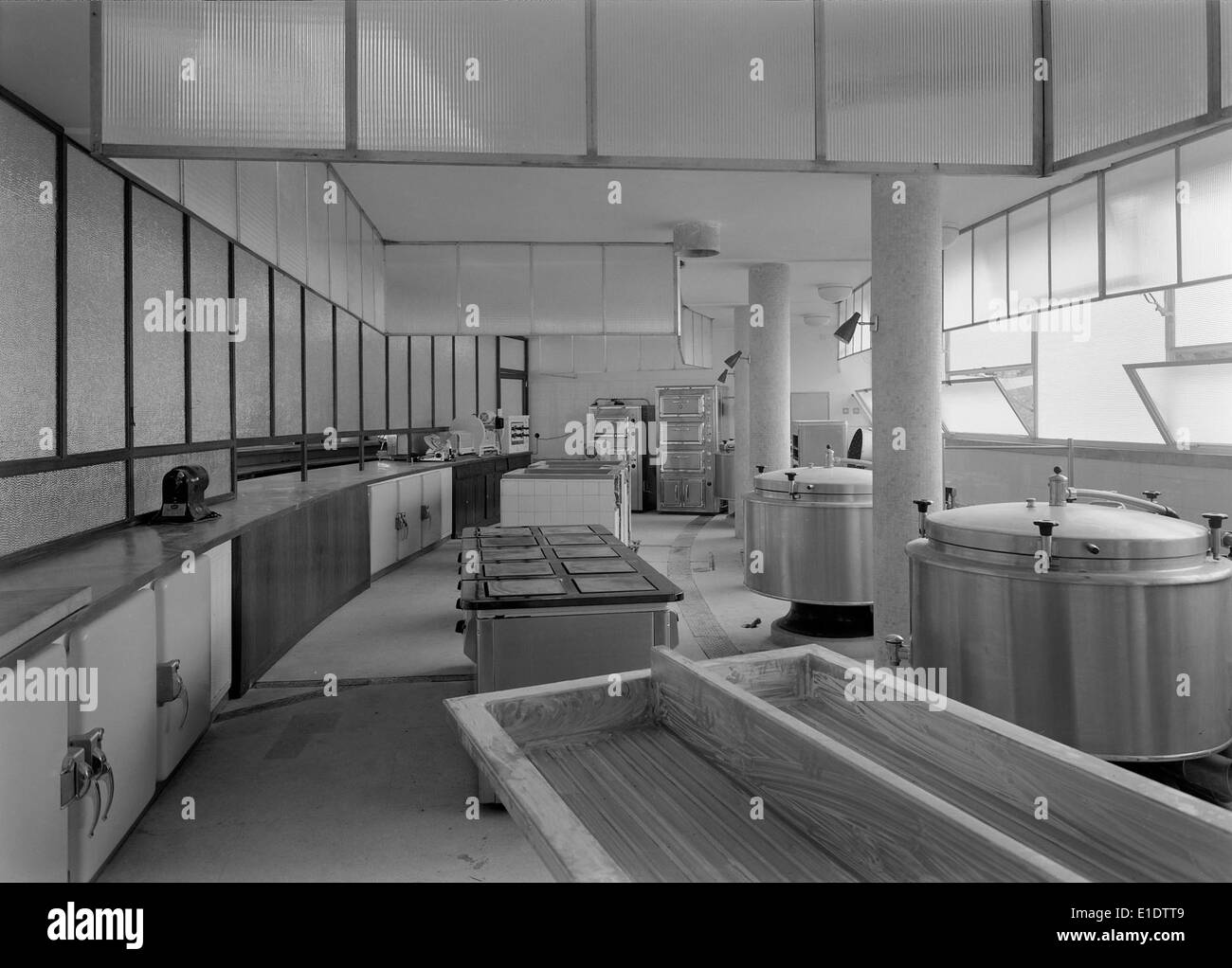 Les bâtiments de la Associação Acadêmica da Universidade de Coimbra, au Portugal, sont des monuments éducatifs importants. Ils font partie intégrante de l’histoire et du rôle culturel de l’université dans l’éducation portugaise. Banque D'Images