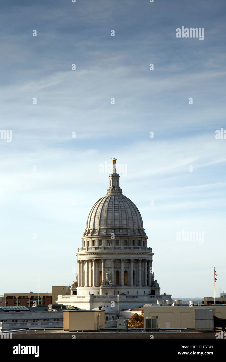 Une vue sur le bâtiment du Capitole de l'État du Wisconsin à Madison, Wisconsin Banque D'Images