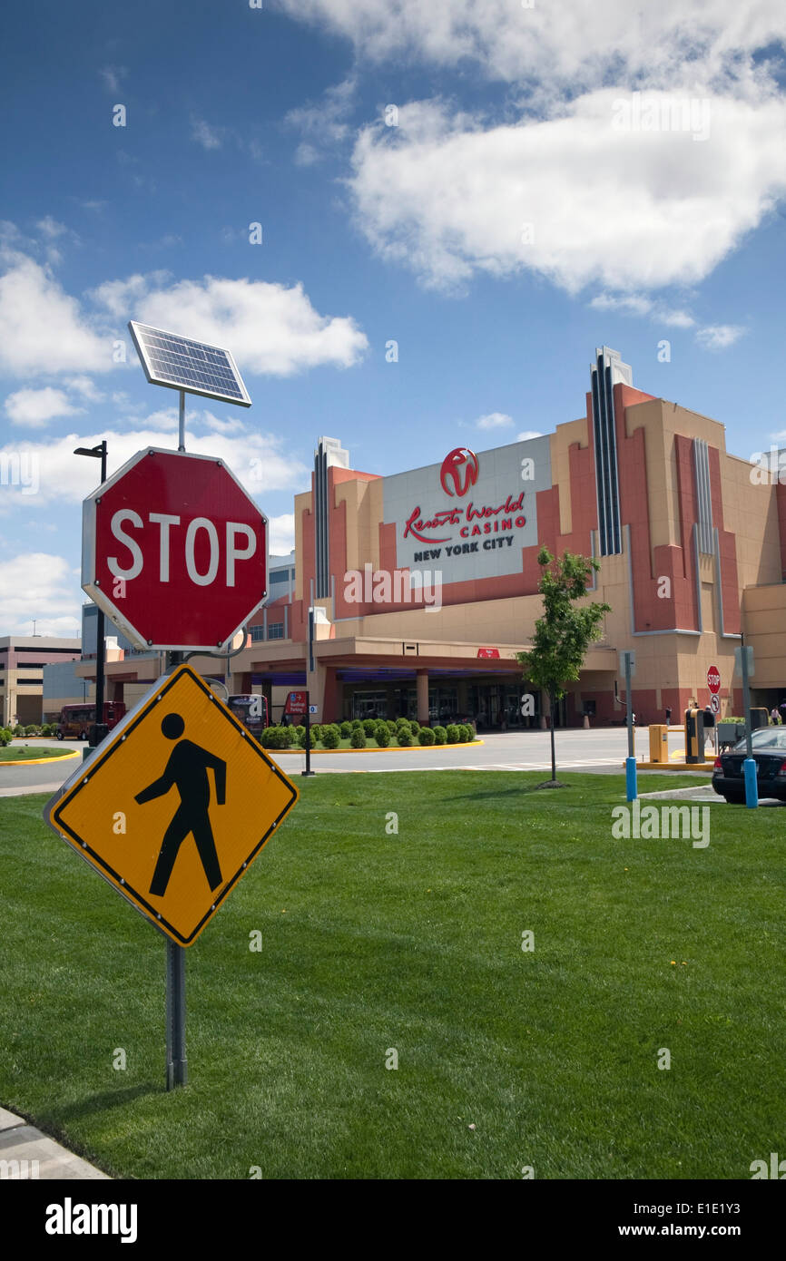 Une vue sur le Resorts World casino dans le Queens, New York Banque D'Images