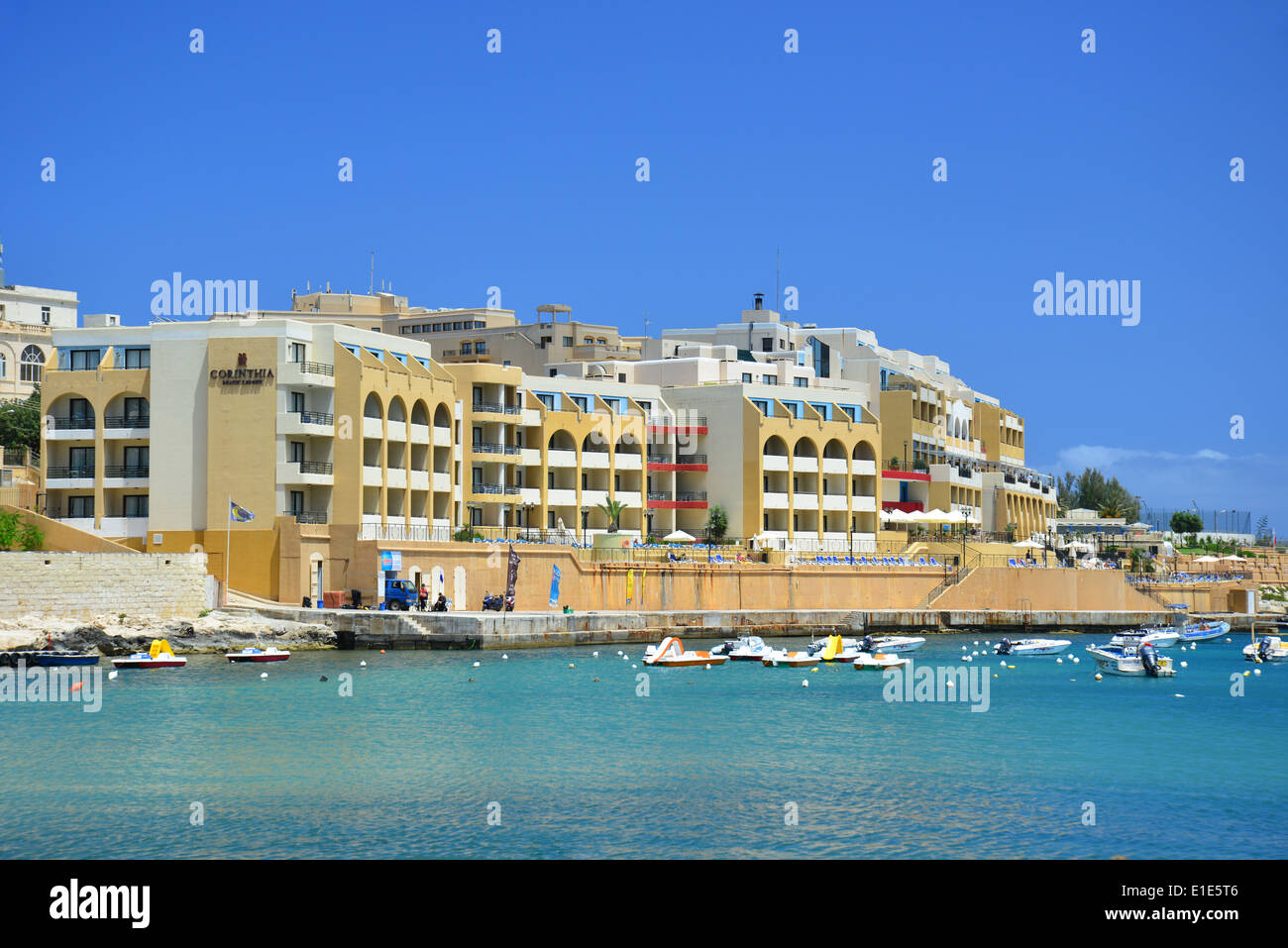 Corinthia Beach Resort, St.George's Bay, Paċeville, Saint Julian's, quartier du Port Nord, Malte Majjistral, République de Malte Banque D'Images