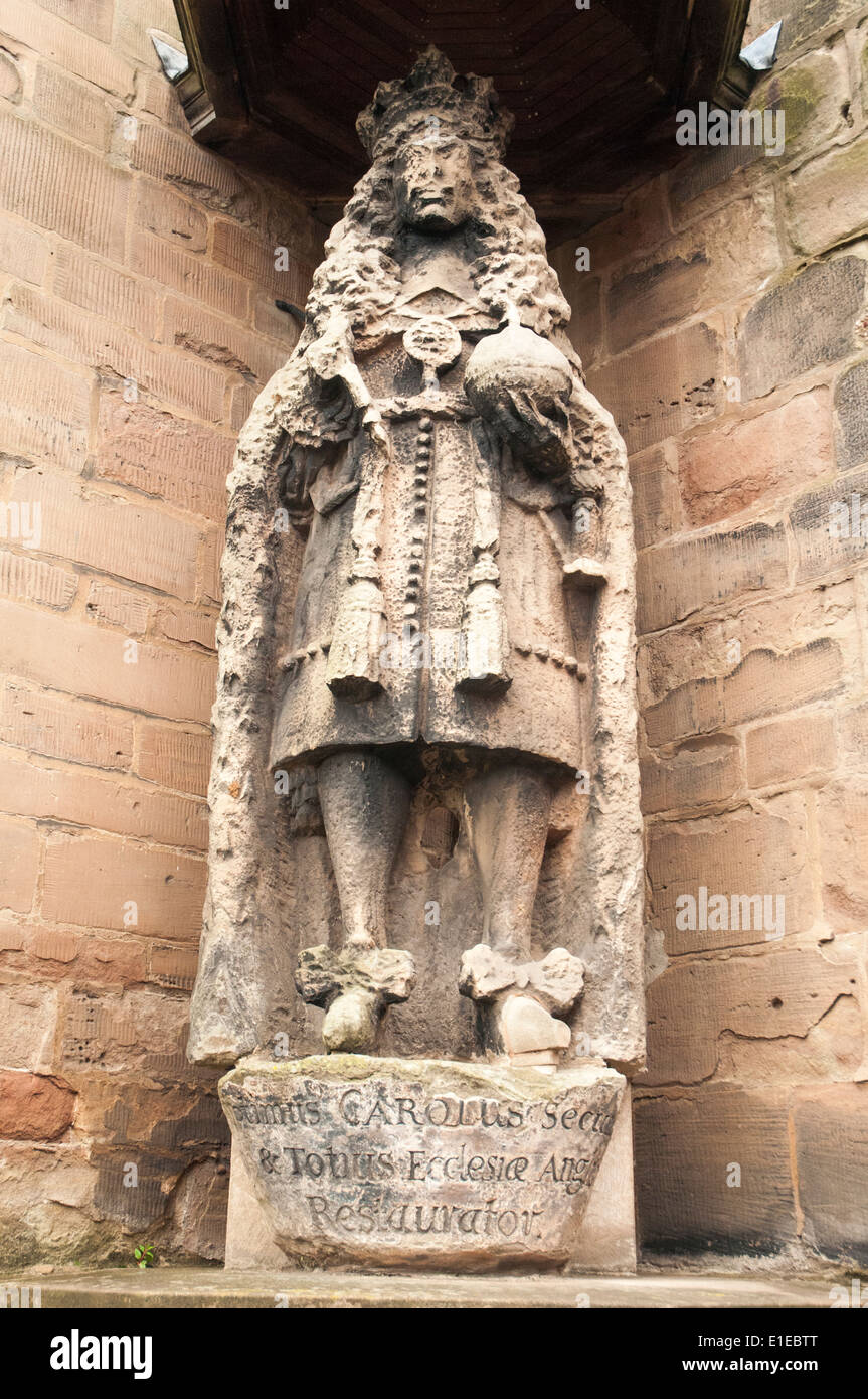 Statue du Roi Charles II à la Cathédrale de Lichfield, dans le Staffordshire, Angleterre Banque D'Images